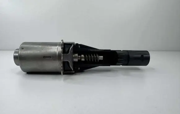 BMW 3 F30 F35 F31 Valve oil control 7603979 A2C53280320 11868015