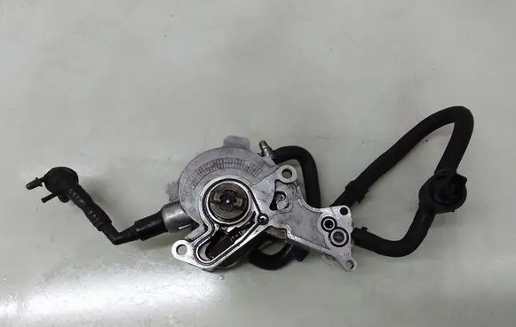 Ford Galaxy Vacuum pump 038145209A