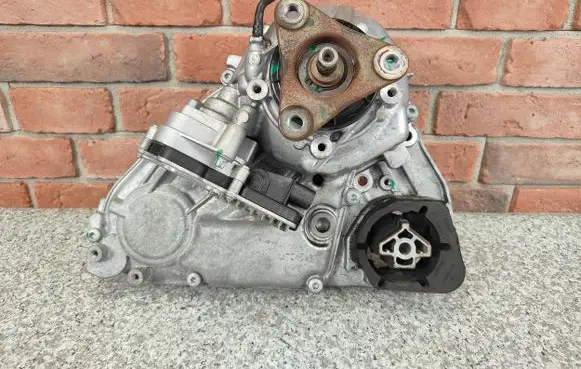 BMW X3 F25 Gearbox transfer box case 7505376 ATC45L