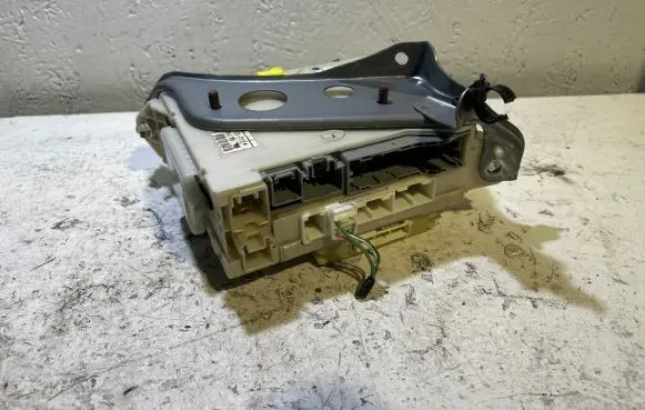 Lexus IS 220D-250-350 Fuse box set 8273053022 7E230397 7F230397