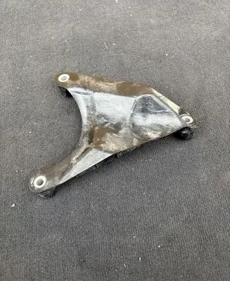 Audi e-tron A/C compressor mount bracket 4ke820195ab 4ke820195