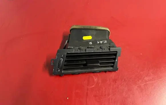 BMW 5 E60 E61 Dashboard side air vent grill/cover trim 6910732 64226910732