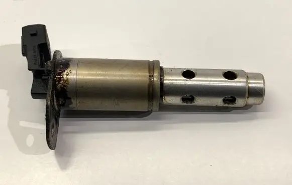 BMW X6 E71 Valve 7585425