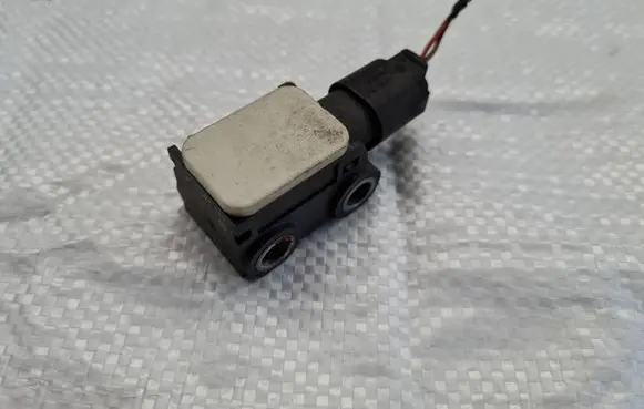 BMW 3 E92 E93 Airbag deployment crash/impact sensor 6988143