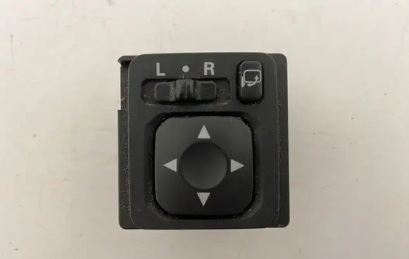 Mitsubishi Grandis Wing mirror switch 183569