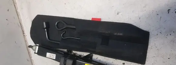 Hyundai Tucson TL Lift Jack 09110D3000