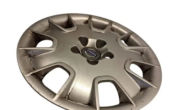 Volvo V70 R16 wheel hub/cap/trim 30683237 24950