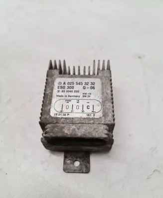 Mercedes-Benz A W168 Coolant fan relay A0255453232 898940000 A025