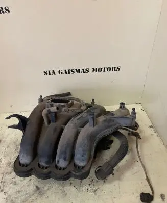Volkswagen Golf V Intake manifold 036129709
