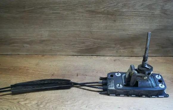 Volkswagen Golf VI Gear shifter/selector 1K0711049CH 1K0711049C 29082007