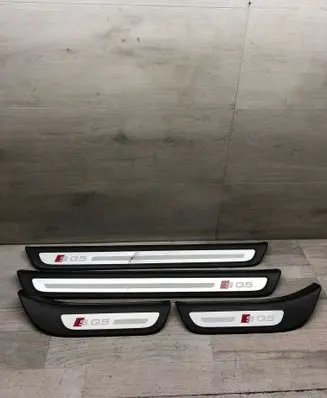 Audi Q5 SQ5 Side skirt front trim 8R0853373 8R0853373A 8R0853373C