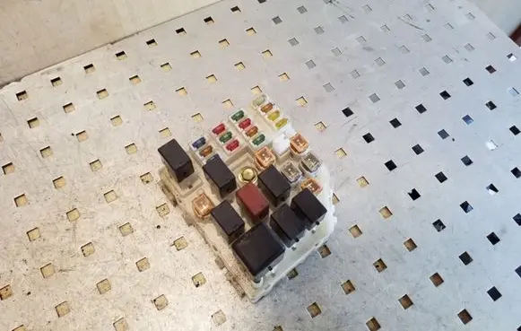 Toyota RAV 4 (XA20) Fuse module