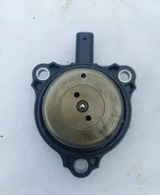 Mercedes-Benz CLA C117 X117 W117 Crankshaft position sensor A2761560790