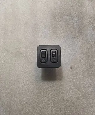 Mitsubishi Pajero Headlight level height control switch