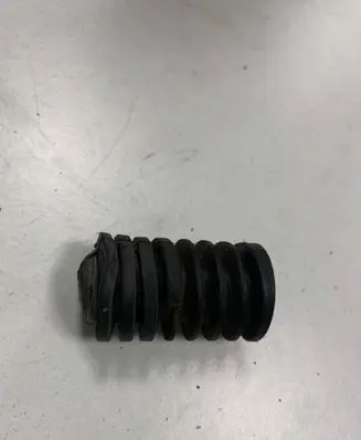 Radiator mount bracket