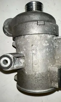 BMW 5 F10 F11 Electric auxiliary coolant/water pump 17669711