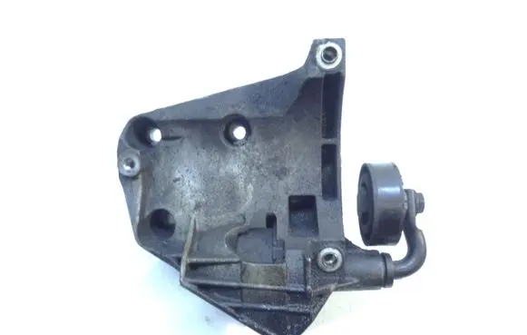 BMW 5 E60 E61 Generator/alternator bracket 7786708