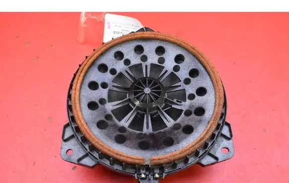 Toyota Auris 150 Subwoofer speaker 8616002A20