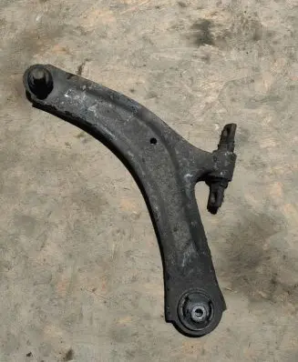 Nissan Qashqai Front lower control arm/wishbone