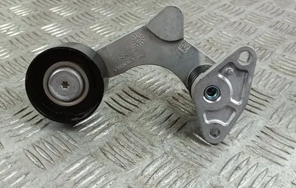 Hyundai Kona I Alternator belt tensioner 2528103HA0