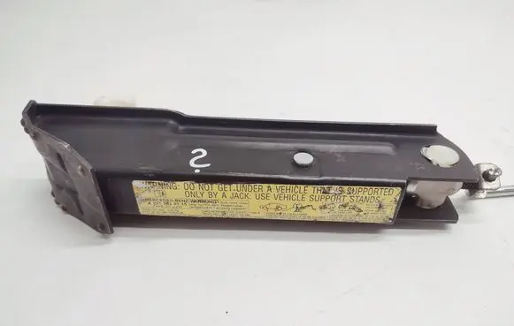 Mercedes-Benz A W176 Lift Jack 