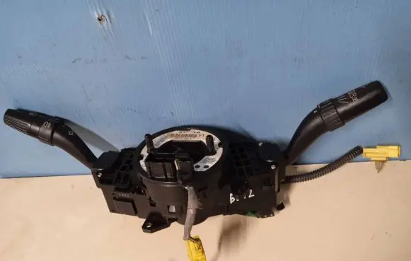 Honda Accord Wiper turn signal indicator stalk/switch M22670 M22658