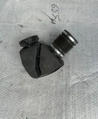 BMW 3 F30 F35 F31 Intake resonator 70604236