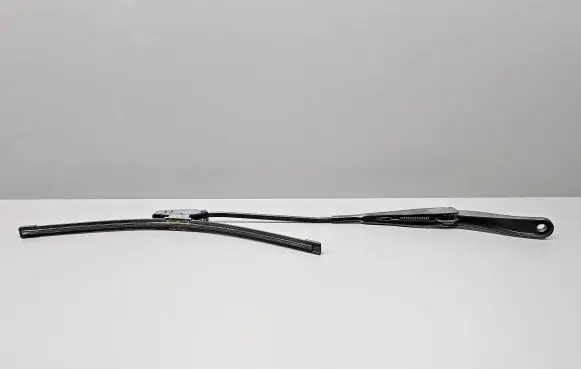 Dacia Sandero II Front wiper blade arm 288811923R