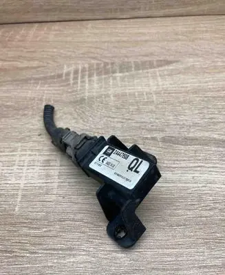 Opel Signum Airbag deployment crash/impact sensor 24447608 WithPlug