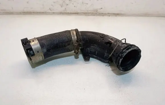 Land Rover Discovery Sport Intercooler hose/pipe GJ326C780AA