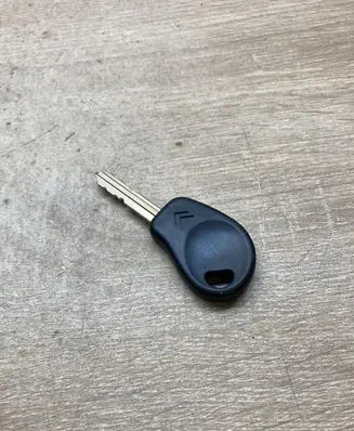 Citroen Berlingo Ignition key/card 9170L8 CITROENKEY