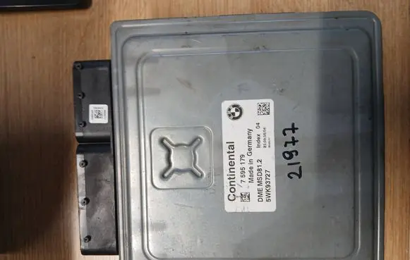 BMW 3 E90 E91 Engine control unit/module 7595179 5WK93727