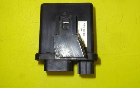 Rover 45 Coolant fan relay YWB100800