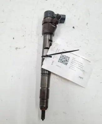 Audi A8 S8 D3 4E Fuel injector 0445110158 057130277M