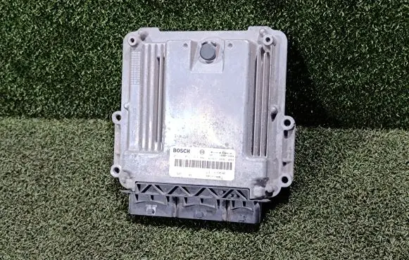 Opel Vivaro Engine control unit/module 237103984R 0281031363 237105202R