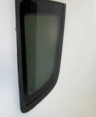 Volvo V60 Rear side window