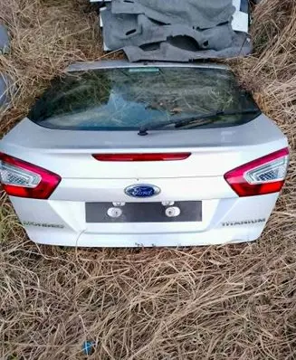 Ford Mondeo MK IV Tailgate/trunk/boot lid 038