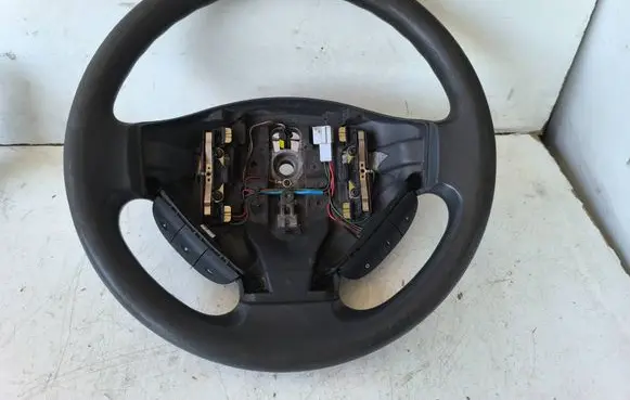 Opel Vivaro Steering wheel 8200009397