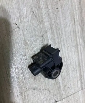 BMW 1 F70 Airbag deployment crash/impact sensor 9496817