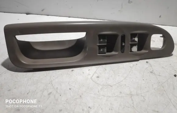 Volkswagen PASSAT B6 Electric window control switch 3C2867172