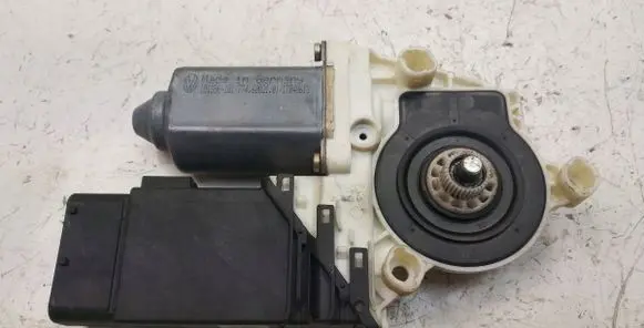 Seat Leon (1M) Front door window regulator motor 101434203
