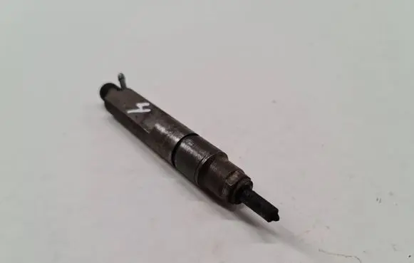 Volkswagen Golf IV Fuel injector 028130202P 0432193696