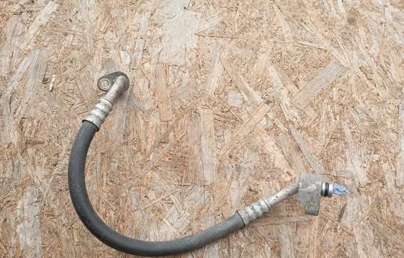 Air conditioning (A/C) pipe/hose