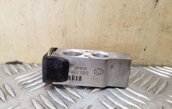 Toyota Corolla E120 E130 Air conditioning (A/C) expansion valve 