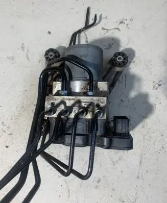 BMW 7 F01 F02 F03 F04 ABS Pump 6853400