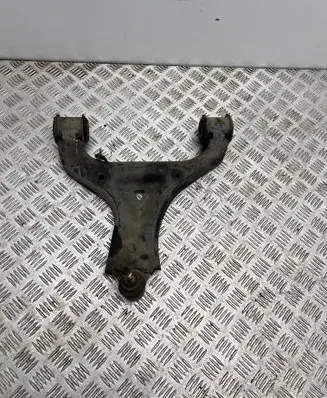 Mercedes-Benz Vito Viano W447 Front lower control arm/wishbone