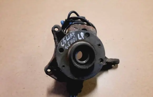 Citroen C5 Front wheel hub spindle knuckle
