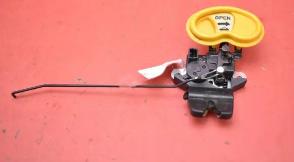 KIA Magentis Tailgate/trunk/boot lock/catch/latch