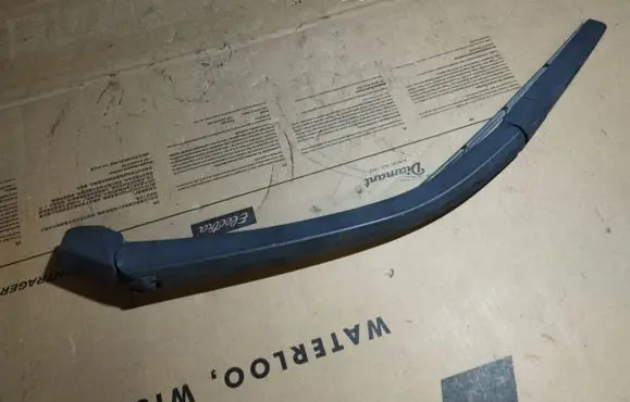 Honda FR-V Rear wiper blade arm