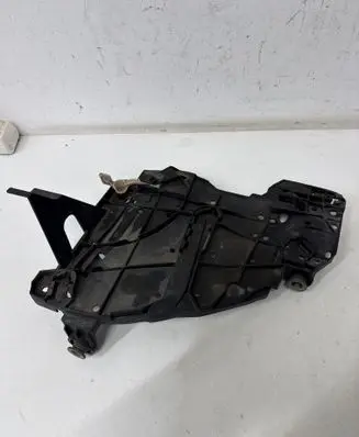Volkswagen Touareg I Headlight/headlamp mounting bracket 16464500